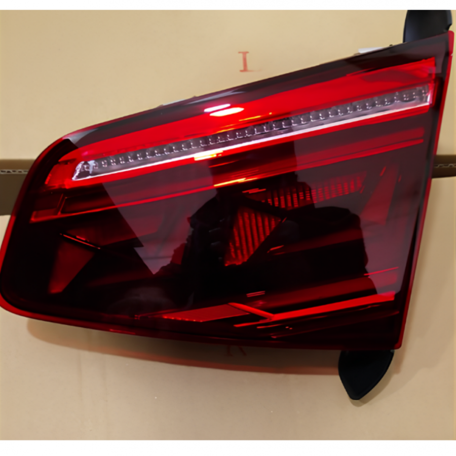 PASSAT B8.5 2019-2022 STOP LAMBASI İÇ SAĞ KARARTILMIŞ 3G5945308F